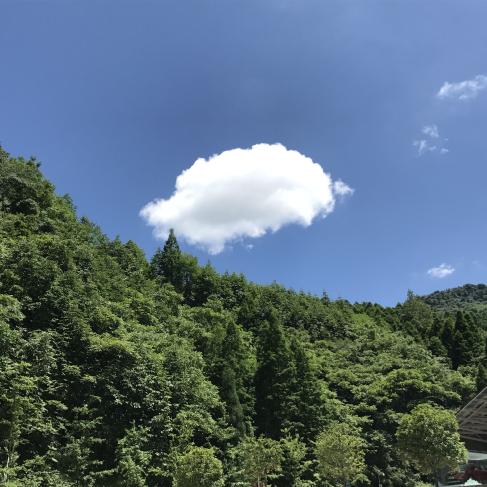 西嶺從不缺乏藍(lán)天